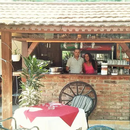 Bed and Breakfast Bazeni 3*