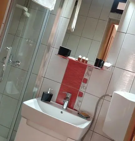 Bazeni Bed & Breakfast *