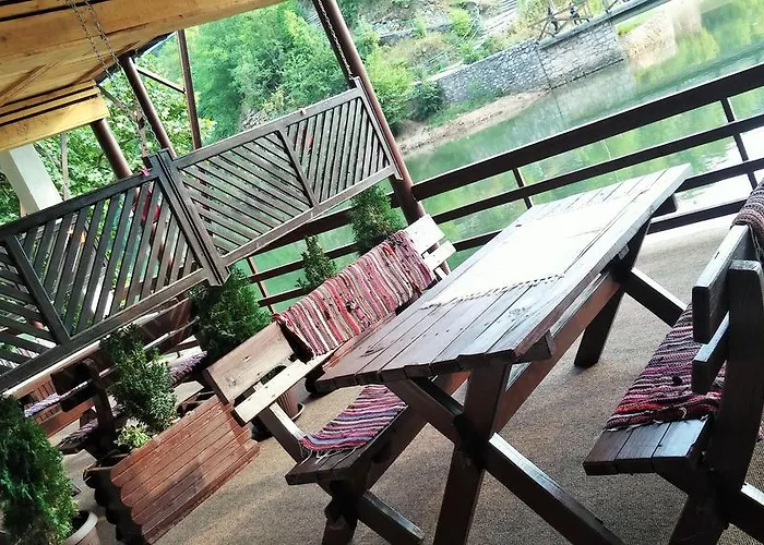 Bazeni Frühstückspension 3*